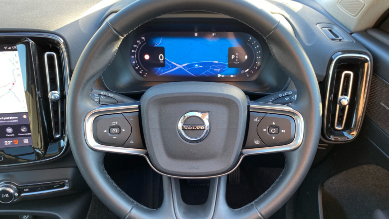 Volvo XC40 2.0 B4P Ultra Dark 5dr Auto Petrol Estate